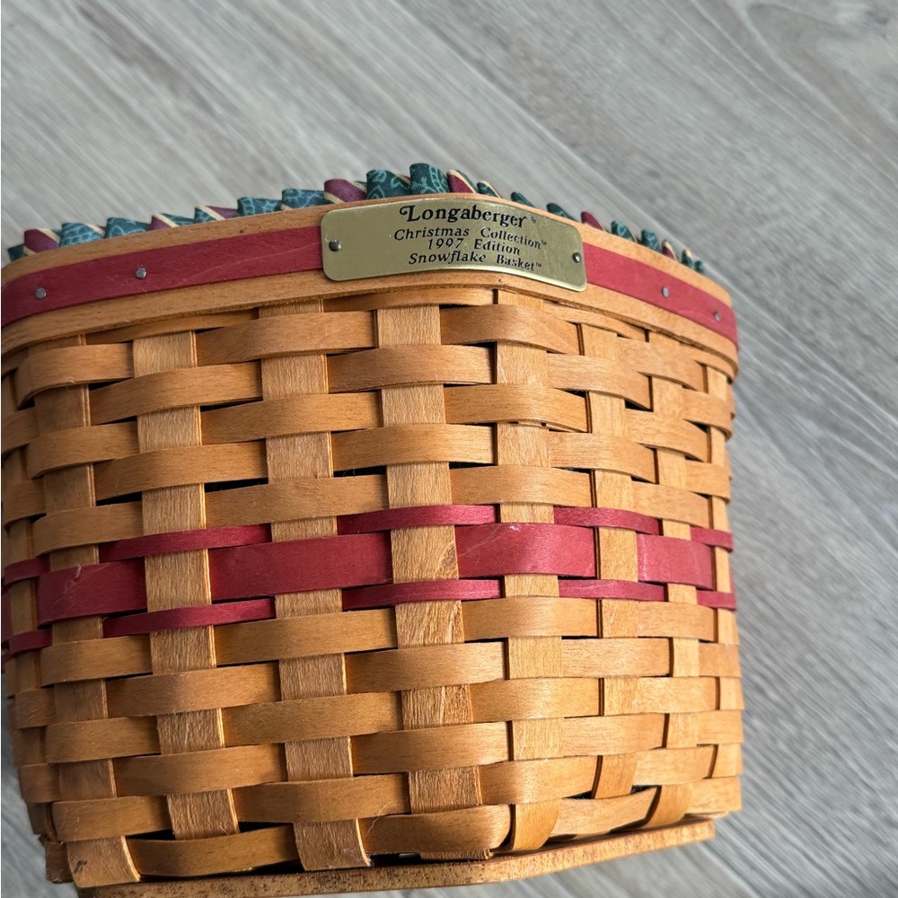 Longaberger Snowflake Basket - Tan and Red